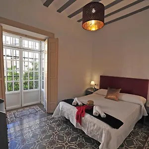 arenal-8-rooms-3-plantas.es-andalucia.com/
