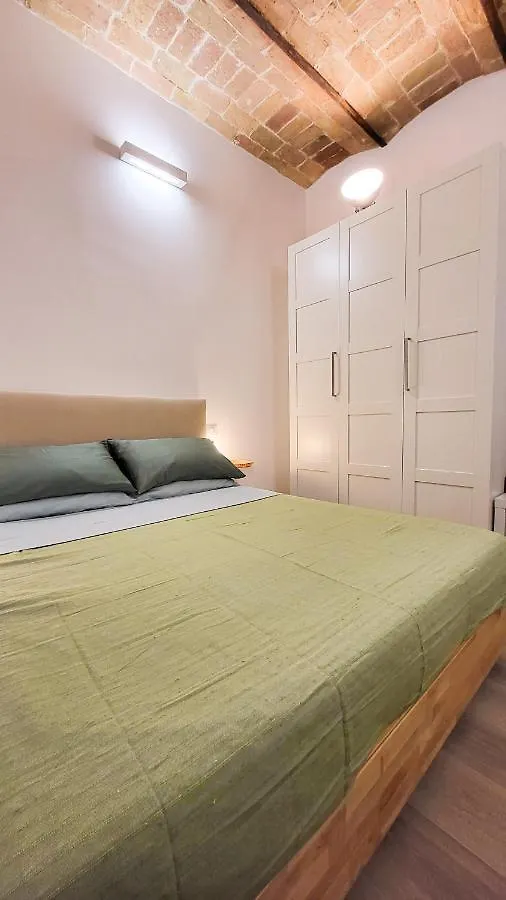 Apartment Casa Volsci, 2 Camere 2 Bagni, Roma Centro
